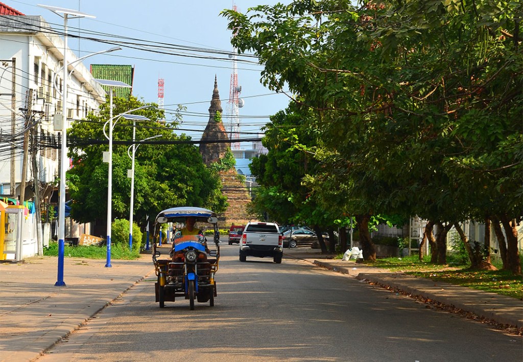 That Dam (Black Stupa), Vientiane