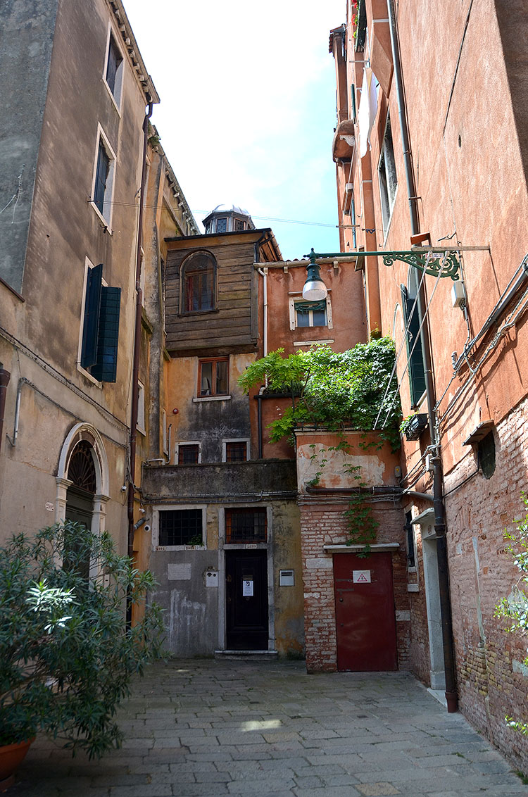 The Canton Synagogue: The ban on the construction of freestanding synagogues and the religious requirement that there be no obstruction between Heaven and the congregation, was overcome by setting them up on the top floors of high rise buildings.