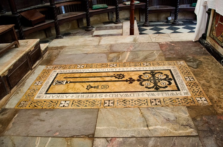 The grave of Bishop Edward Steele.