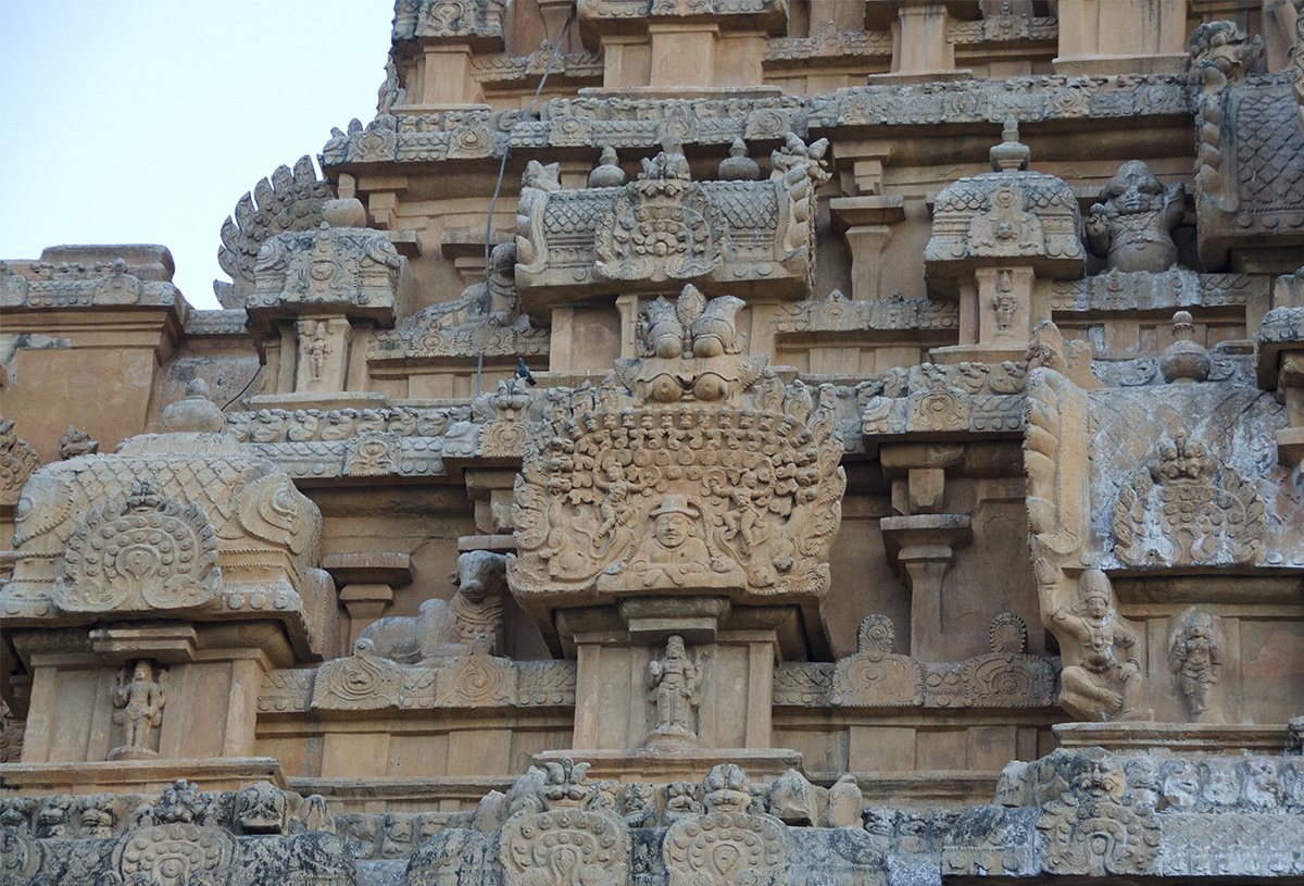 BThe mystery of the man with a hat - Brihadeeswarar Temple, Thanjavur