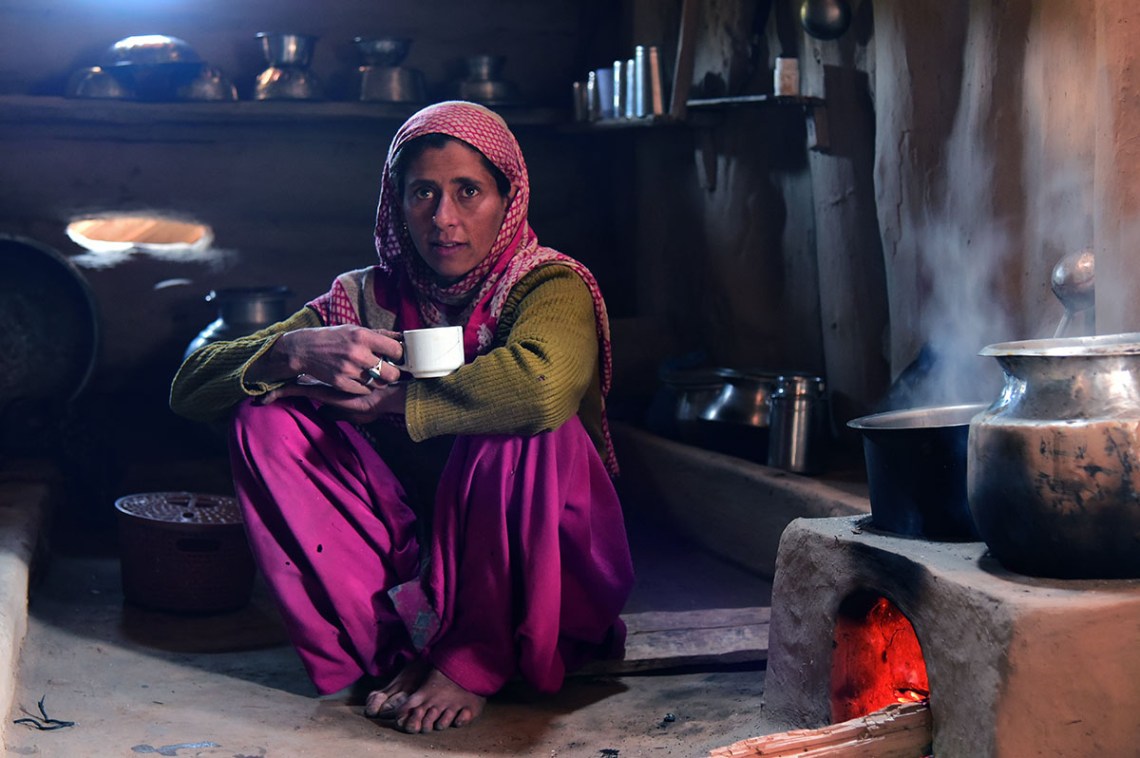 Gujjar nomad woman, Dodhpatri