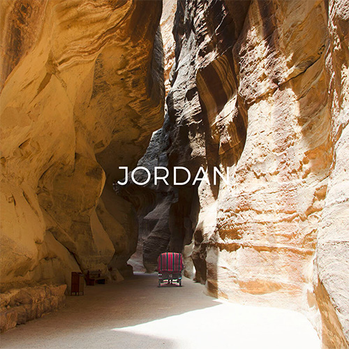 Entering Siq passage in Petra - Link to Jordan Guide