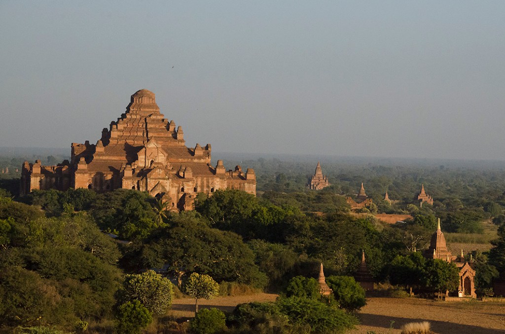 The massive Dhammayangyi Paya, Bagan.